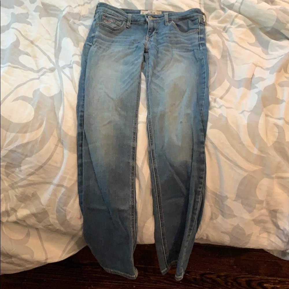 Hollister Light/Medium Wash Low Rise Jean - Picture 2 of 4